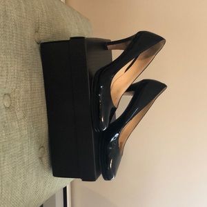 Cole Hana-Black patent pumps!